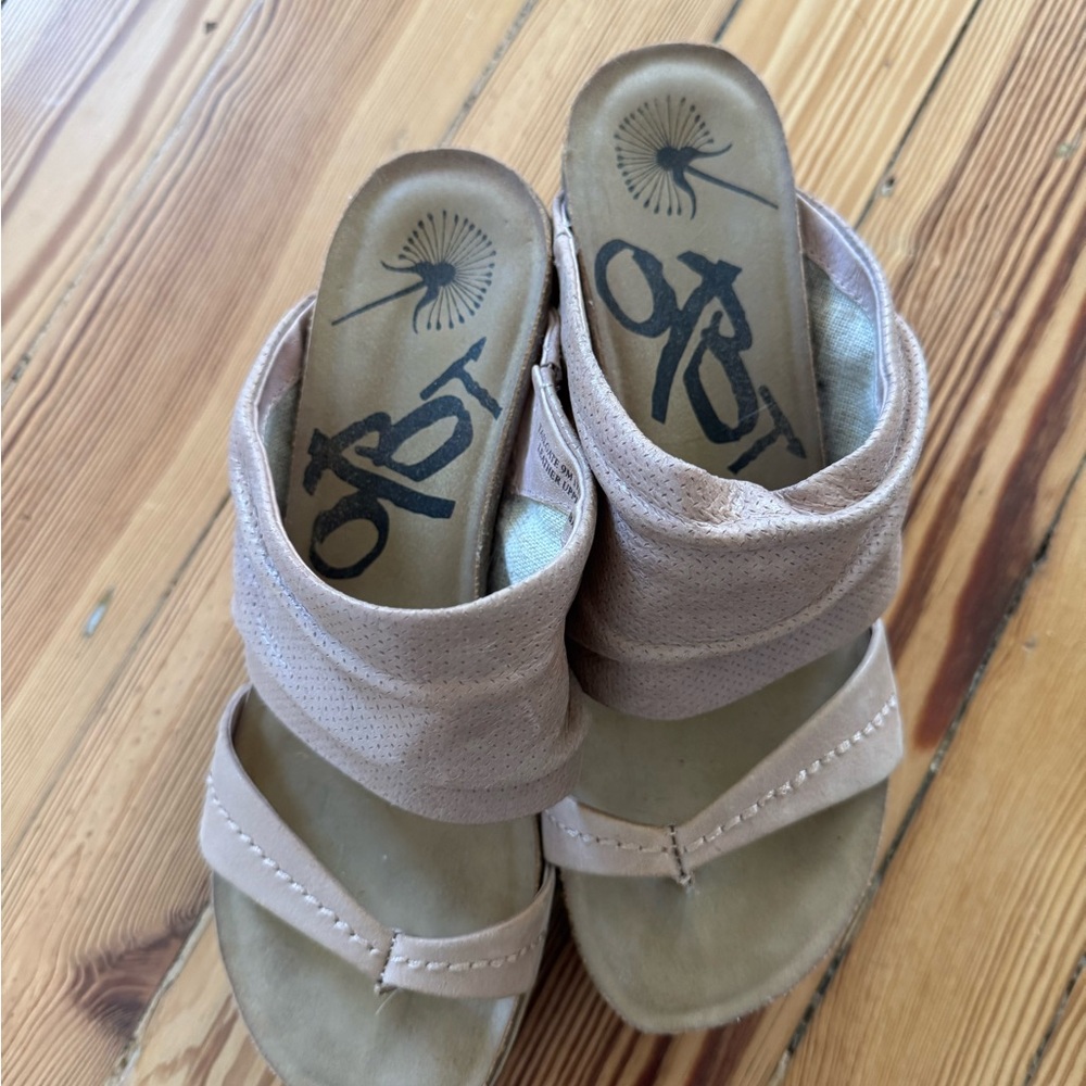 Stylish Tan Sandals with Unique Strap